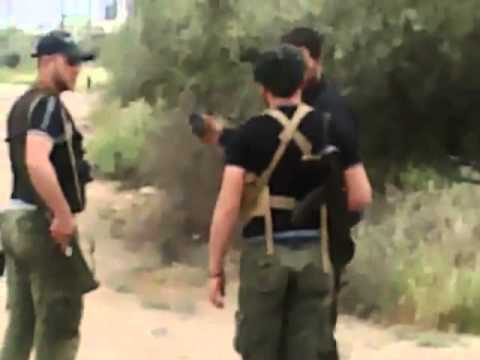 انتشار عناصر كتيبة أحمد العمر في بلدة خربة غزال ضمن معركة جسر حوران