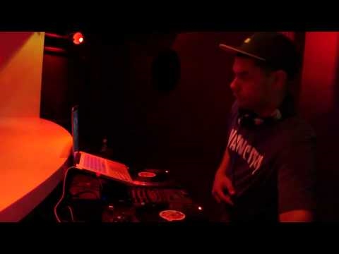 Rico Uno's Heckling Anticts