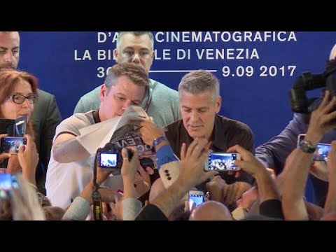 George e Amal Clooney prendono parte Dvf Leadership Awards durante il Festival di Venezia