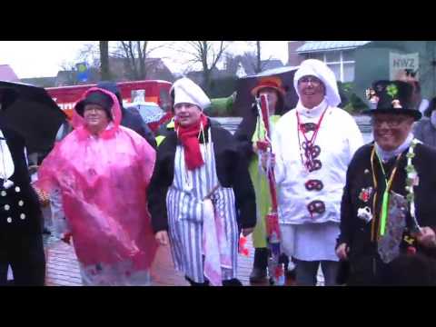 Mit der Kettensäge ins Rathaus