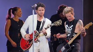 Download lagu In Too Deep (w/ Sum 41) - Jonas Brothers - Greetings From Your Hometown Tour - Seattle, WA - 9/22/25 mp3
