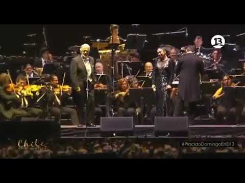Placido Domingo y Mon Laferte