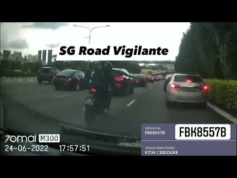 24jun2022  AYE towards Keppel #FBK8557B ktm 200 duke hit camcar side mirror while lane splitting