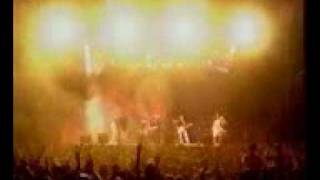 Videos musicales Barricada En blanco y negro Con Rosendo y Yosi de Los Suaves Videoclip en directo