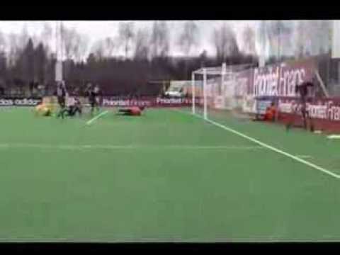 Christen Press scores the second goal