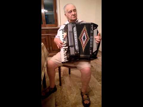 Pasquella manganella plays