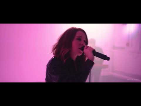 Video thumbnail for DANCE TO IT (Live Sessions)