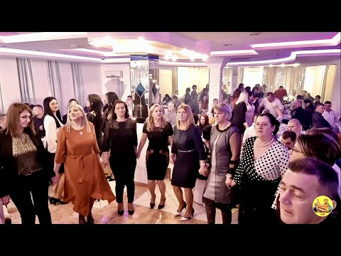 Rijesio je lola nocas da se zeni | Bosansko veselje | Restoran Estrada