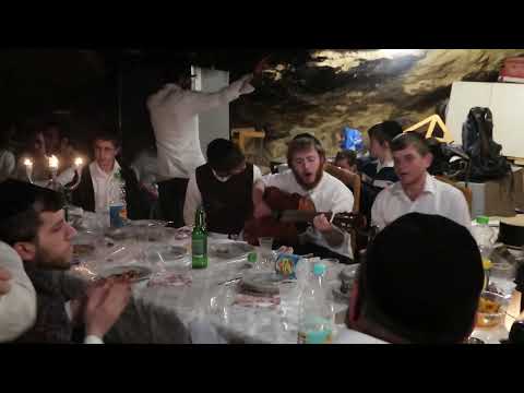 מוטי פרדס "מלאים זיו" בשבע ברכות במערה במיצד