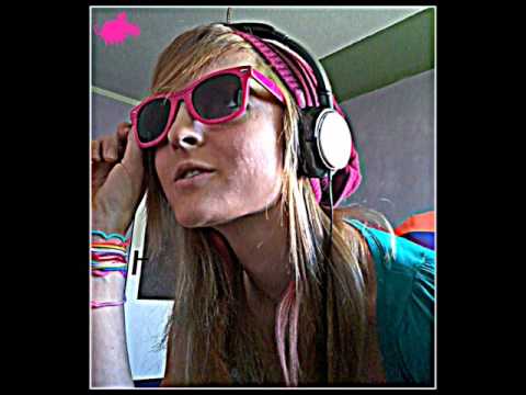 Ona je blondýna z Londýna