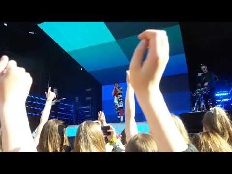 download lagu mp3 mp4 Shawn Mendes Tour Helsinki, download lagu Shawn Mendes Tour Helsinki gratis, unduh video klip Shawn Mendes Tour Helsinki