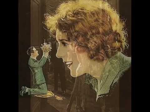 Ted Wallace & His Campus Boys - Who Am I? 1931