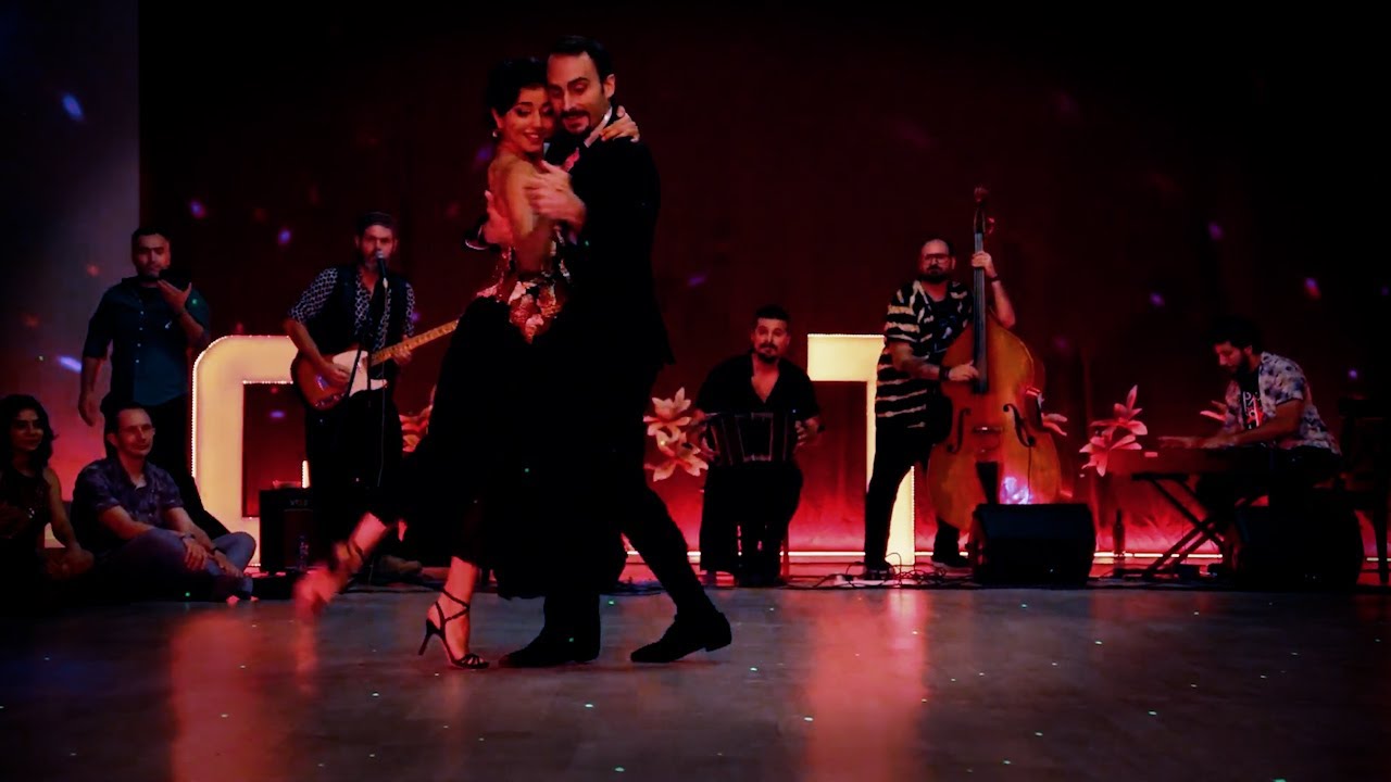 Video thumbnail for You Won't Believe These Tango Moves! Gianpiero Galdi & Lorena Tarantino - El Cachivache. Mandria