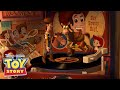 Toy Story 2 | Woody, Jessie en de Platenspeler | Disney NL