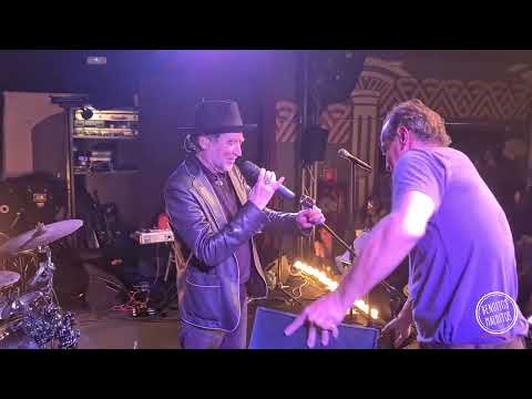 Reacción de los fans a la aparición de Joaquín Sabina