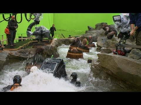 'The Hobbit: The Desolation of Smaug' Barrel Featurette