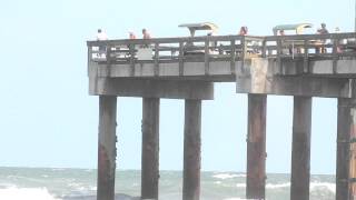 preview picture of video 'Surfing St. Augustine Dredge - FREERIDE SURF & SKATE SHOP - Gainesville, Florida'