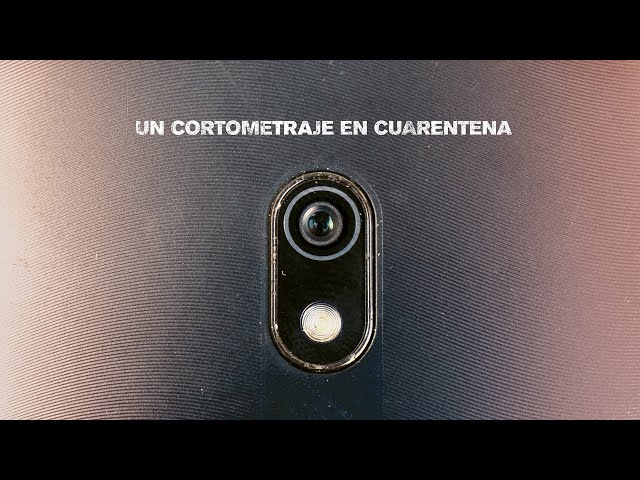 Hay Alguien en la Puerta (Cortometraje)