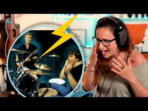 Vocal Coach Reacts - Queens Of The Stone Age - No One Knows