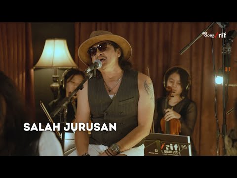 Get Closer with /Rif - Salah Jurusan (Lyric Video)