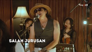 Download lagu Get Closer with /Rif - Salah Jurusan (Lyric Video) mp3