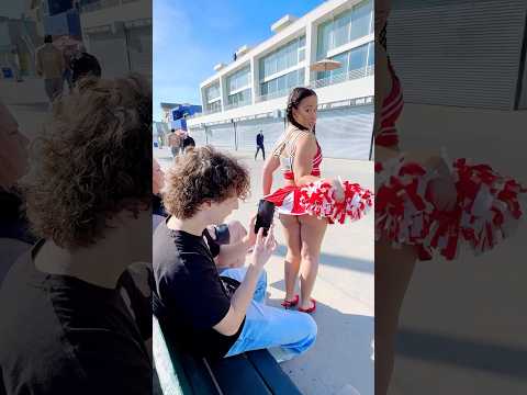 Random people on the streets take GOOD PHOTO for me: Kindness check🤭🤯LA ELVÍRA #shorts