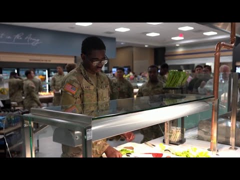 Inside the Army’s push to revamp dining halls and fuel soldiers