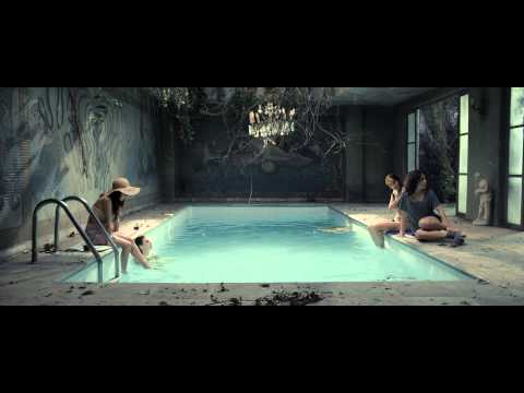 Más Oscuro Que La Noche -León Larregui Ft. Capri