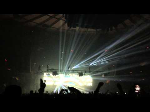 ERIC PRYDZ CLOSES EPIC 3.0 WITH CHVRCHES - Tether (Eric Prydz Private Mix) Madison Square Garden
