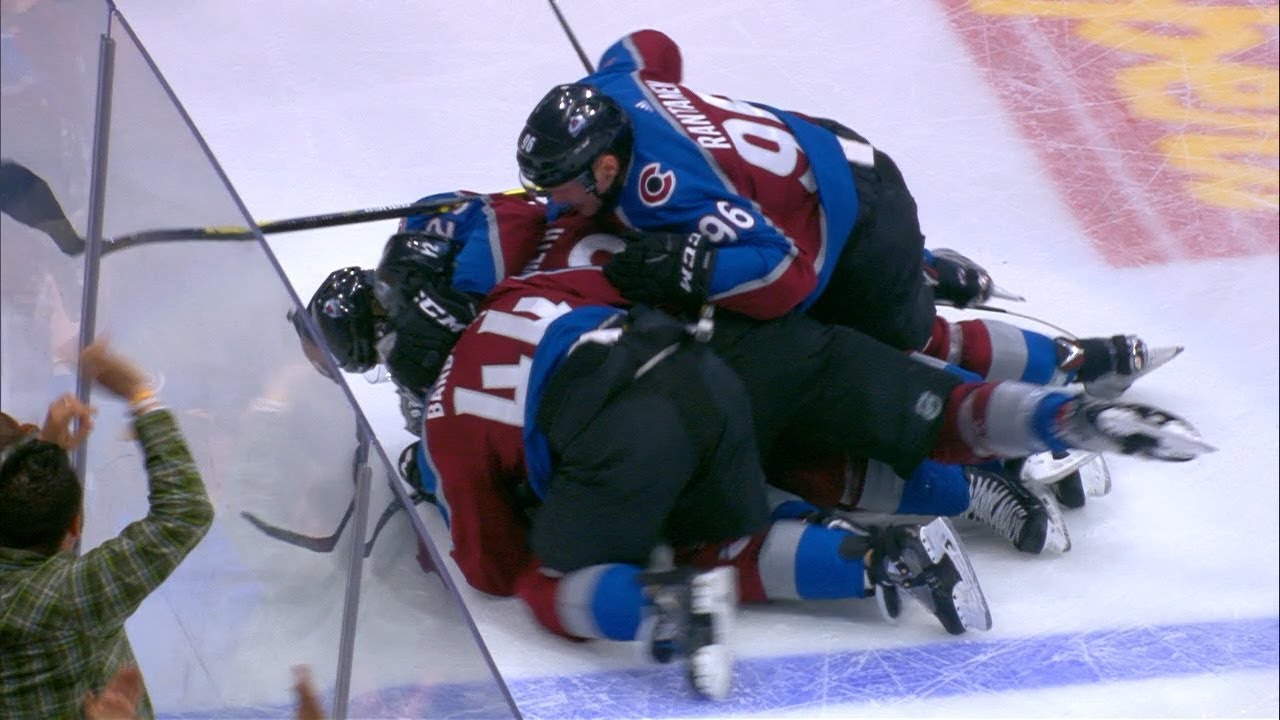 Vidéo: Dire que tout le monde riait de Joe Sakic l'an dernier.....
