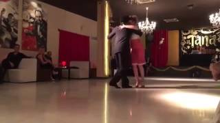 Julio Alvarez e Claudia Cavagnini - La vida es una milonga