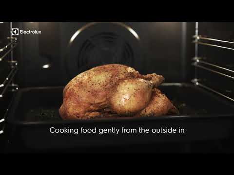 Electrolux Oven - Ultimate Taste 700 Matrix 72L - SteamRoast for crisp, yet succulent meats
