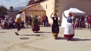preview picture of video 'Grupo de Baile Andolina en Madarcos 4 de Octubre de 2014 Parte 2'