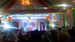 Download lagu Cia Nonton Gus Shofa Alhihu Hadzah di Konser Sabyan di Kudus mp3