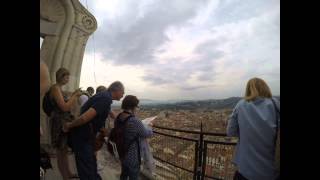 Chesty Climbs The Duomo