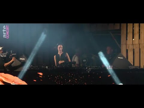 Amelie Lens sets the stage on fire at Streetparade 😀😝🔥