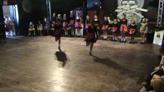 preview picture of video 'West Cork, Beara, Castletownbere Irish Dancing summer Workshop 2010 3 of 4'