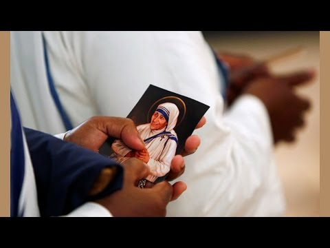 Click to Watch the 'In the end, Mother Theresa brought joy to my studio' - Mother Teresa's canonization portrait revealed video