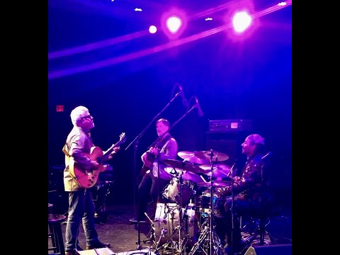 Fareed Haque Group plays Pat Martino's "Joyous Lake" with special guest drummer Kenwood Dennard.