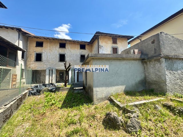 Casa Indipendente di 420 mq con cortile e giardino privati