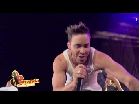 Prince Royce y Farruko cantando juntos en Premios Heat Latin Music Awards 2017