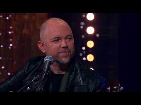 Lars Winnerbäck och Tomas Andersson Wij - Nu dör en sjöman