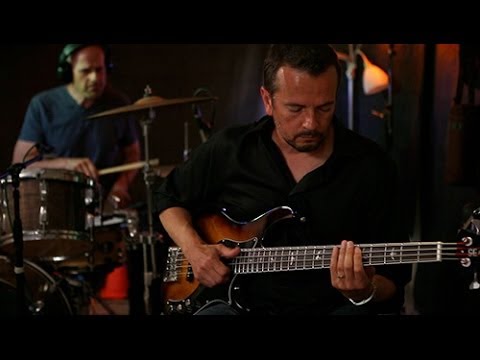 PRS SE Kestrel Bass in a Trio