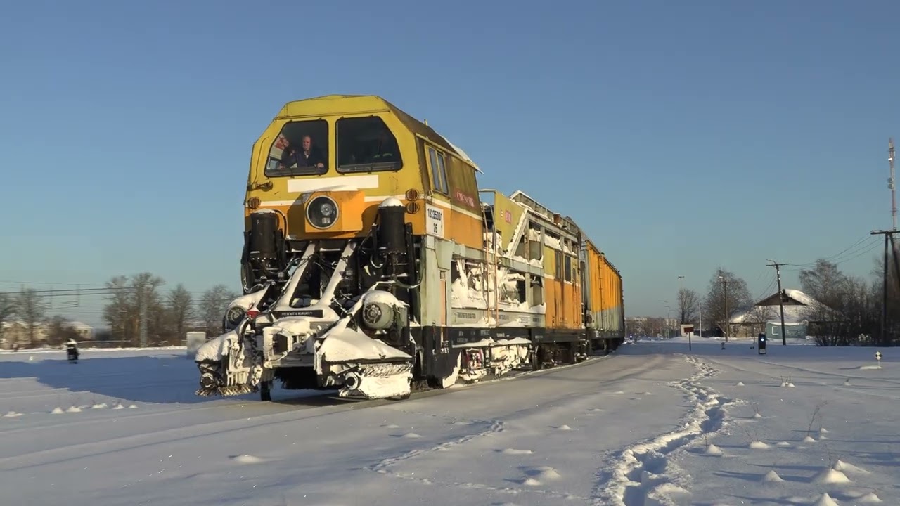Снегоуборочная машина СМ-2+ЧМЭ3-4325 / SM-2 snow plough+CME3-4325