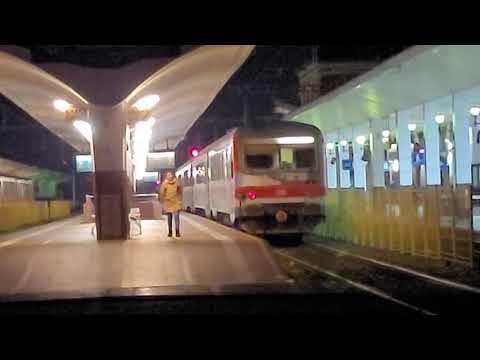 R 15856 Oradea - Cluj Napoca al operatorului IRC soseste in statie la linia 2