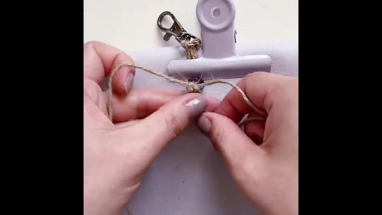 麻ひもでハンドストラップを作りました #diy #ハンドメイド #麻ひも#ストラップ