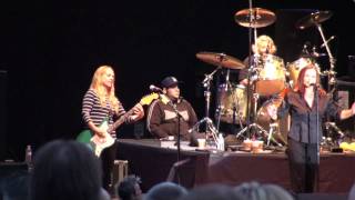 The Go-Go&#39;s. What A Drag It Is Getting Old Live @ Portland&#39;s Oregon Zoo Amphitheater.m2ts