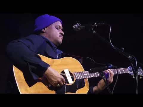 Son Little - "The Middle" (Live Acoustic Performance)