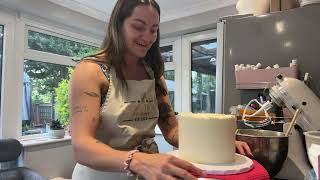 Decorating cakes | Sweet Things By Amy is live