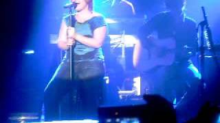 Kelly Clarkson - Walking after midnight